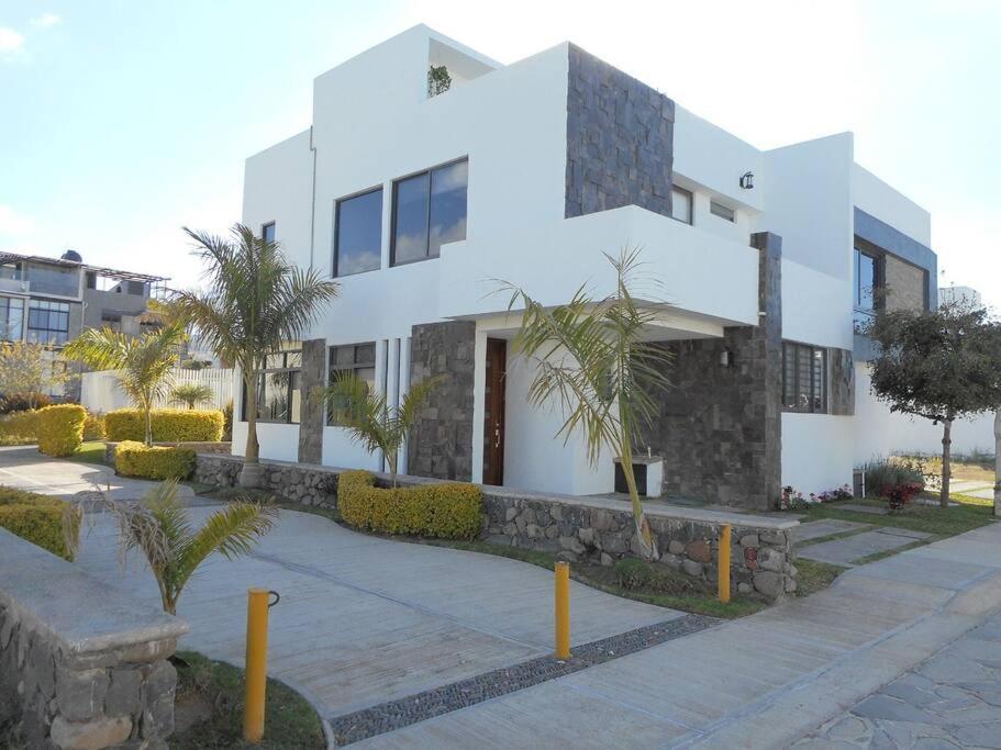 Hermosa Casa En Orilla Del Lago -Zona De Villedos- San Cristobal Zapotitlan 外观 照片