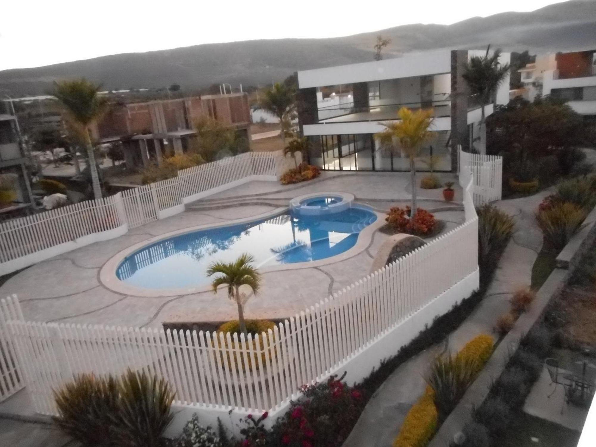 Hermosa Casa En Orilla Del Lago -Zona De Villedos- San Cristobal Zapotitlan 外观 照片