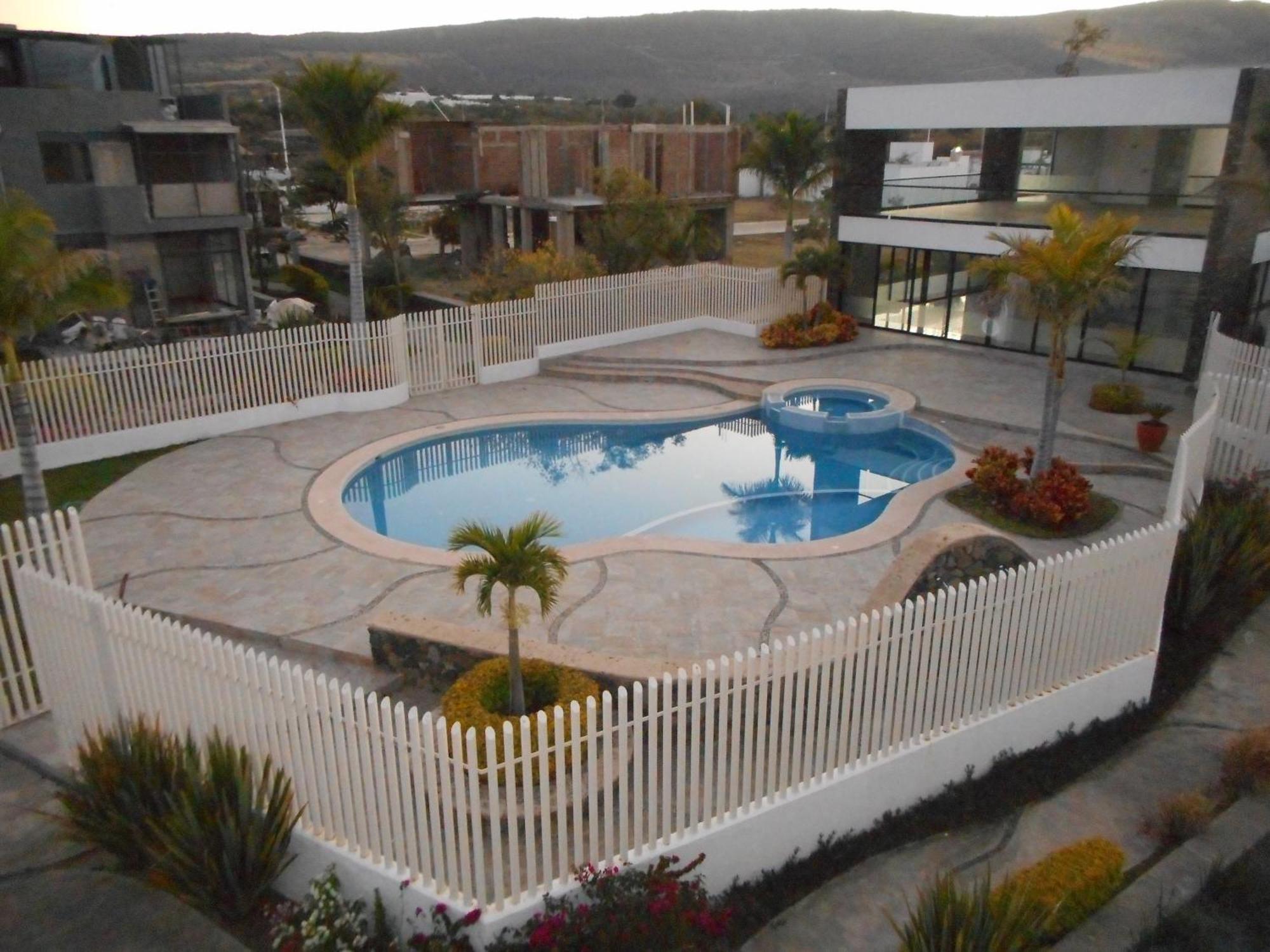 Hermosa Casa En Orilla Del Lago -Zona De Villedos- San Cristobal Zapotitlan 外观 照片