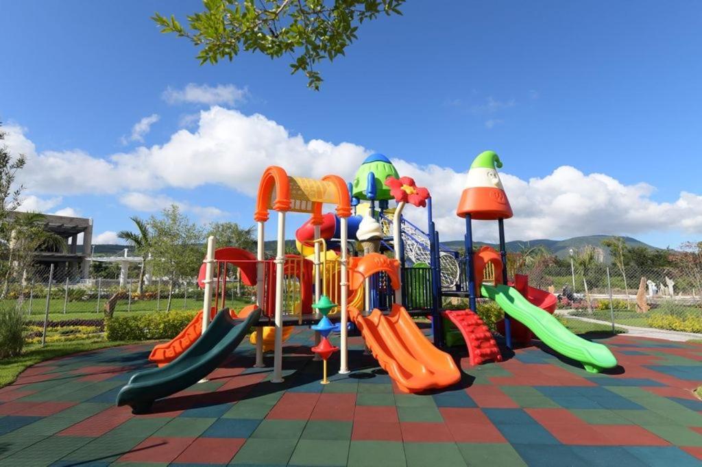 Hermosa Casa En Orilla Del Lago -Zona De Villedos- San Cristobal Zapotitlan 外观 照片